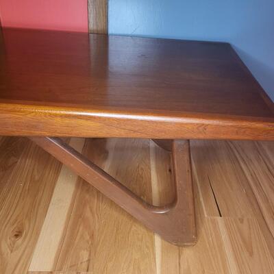 MC KROEHLER WOOD COFFEE TABLE