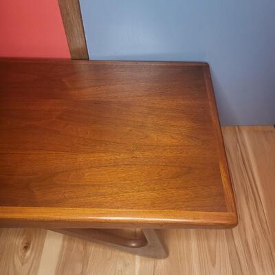 MC KROEHLER WOOD COFFEE TABLE