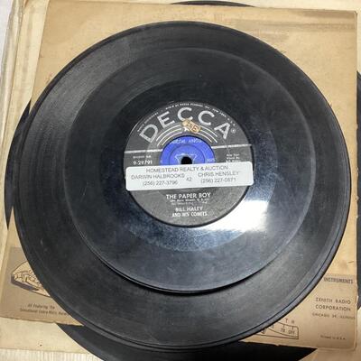 vinyl records:45s, 78s and 33s