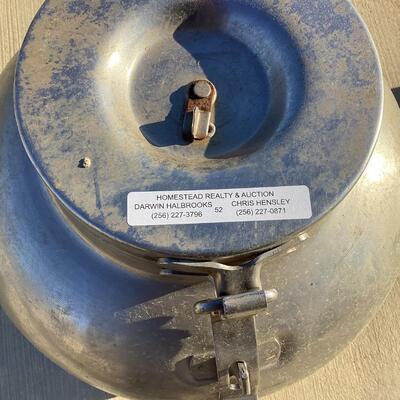 Aer Void thermal liquid container with dispenser