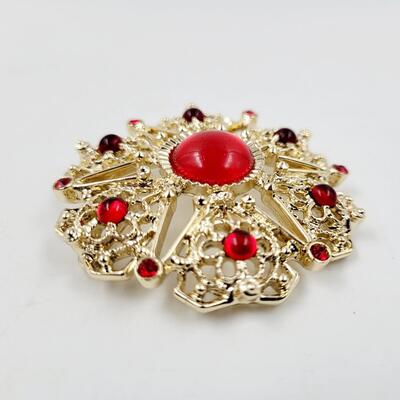VINTAGE SARAH COVENTRY GOLD TONED & FAUX RUBY BROOCH
