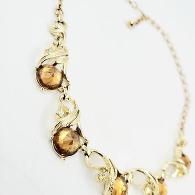 VINTAGE SARAH COVENTRY GOLD TONED & FAUX AMBER NECKLACE