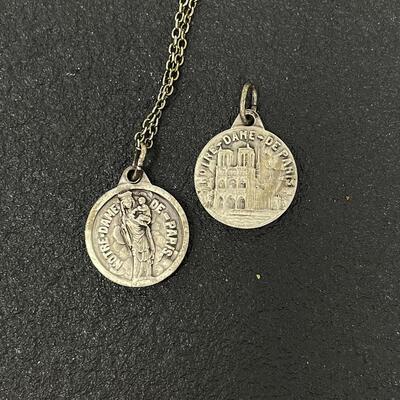 NOTRE-DAME DE PARIS, FRANCE NECKLACE & PENDANT BUNDLE