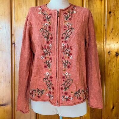 CROFT & BARROW EMBROIDERED CARDIGAN - SIZE LARGE