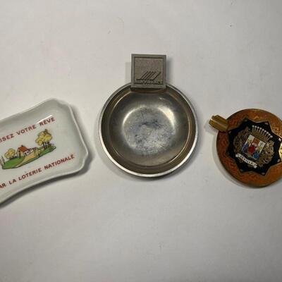 Lot of collectible Ashtrays