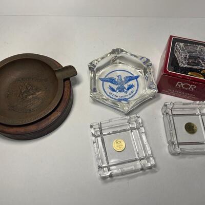 Lot of various ashtrays - metal from US Constitution