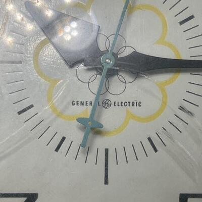General Electric MidCentury Clock