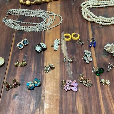 antique/vintage jewelry