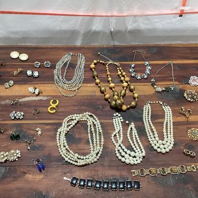 antique/vintage jewelry