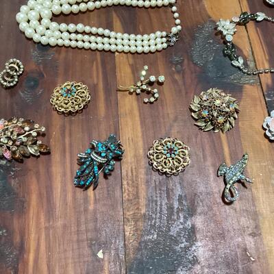 antique/vintage jewelry