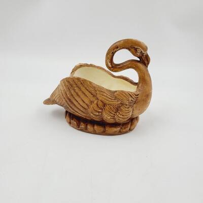 MADDUX OF CALIFORNIA MC SWAN POTTERY #402