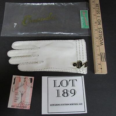Unused Vintage Crescendo Ladies Gloves Size 7, Sant Angelo