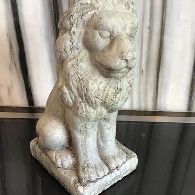 K144 - Lion Statue (10â€h)