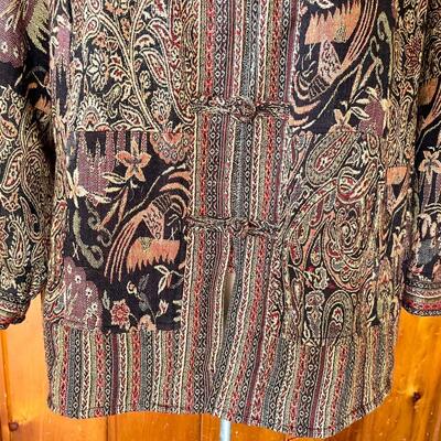 WHITE STAG PATTERNED TAPESTRY JACKET - SIZE XL