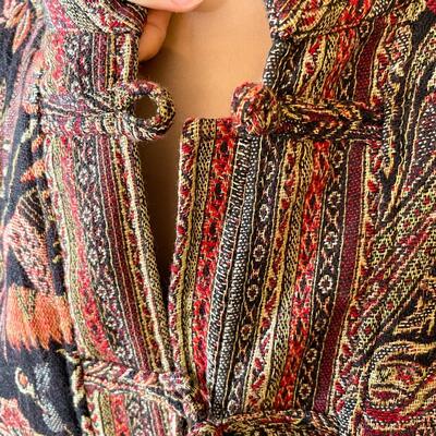 WHITE STAG PATTERNED TAPESTRY JACKET - SIZE XL