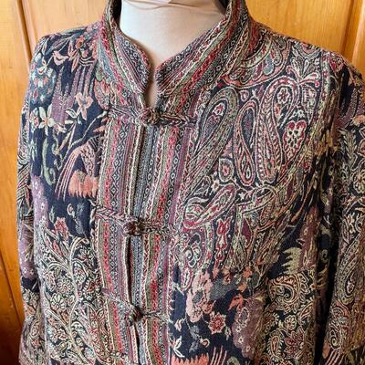 WHITE STAG PATTERNED TAPESTRY JACKET - SIZE XL