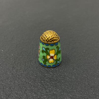 VINTAGE ENAMEL CLOISONNE THIMBLE