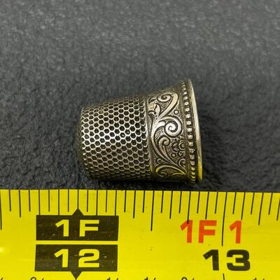 ANTIQUE STERLING SILVER THIMBLE