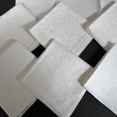 Lot of 10 Matching White Large Vintage Cloth Dining Napkins