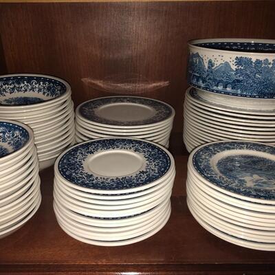 Villeroy & Boch Blue Castle Porcelain Service for 12