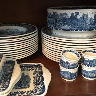 Villeroy & Boch Blue Castle Porcelain Service for 12