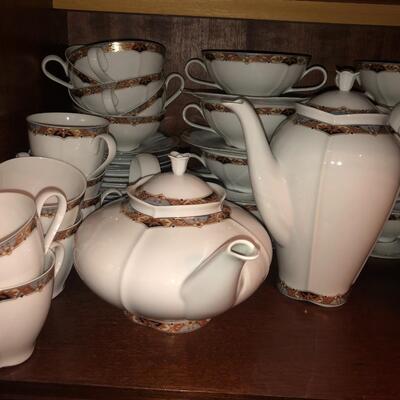 Tirschenreuth Versailles Porcelain