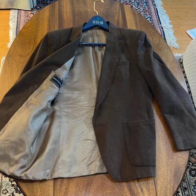 Lot of Men's Suits and Sportcoats - see pics
