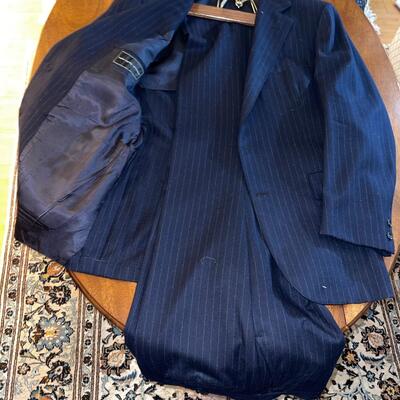 Lot of Men's Suits and Sportcoats - see pics