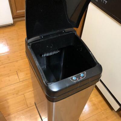 Touchless Garbage Can
