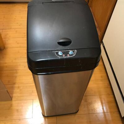 Touchless Garbage Can