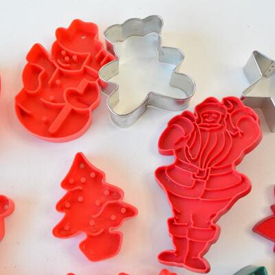 19 Cookie Cutters - Christmas Themed - 7 Metal and 12 Plastic