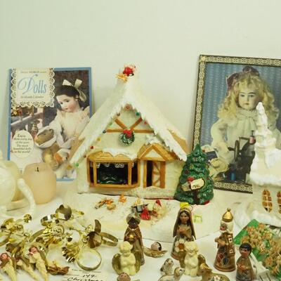 Lot 147- Christmas vintage collectibles