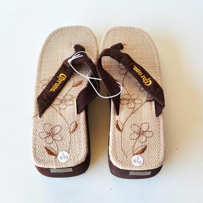 Corona Sandals Size Large Womens 9 / 10 - Thong 2' Heel