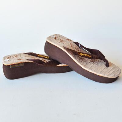 Corona Sandals Size Large Womens 9 / 10 - Thong 2' Heel