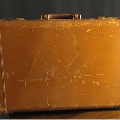 Lot 113: Vintage Brown Leather Suitcase