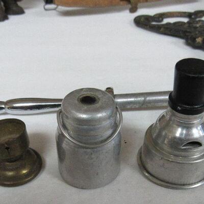 Lot of Vintage Bits and Pieces For Parts and Repairs