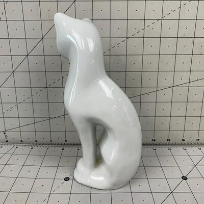 #43 Porcelain Cat