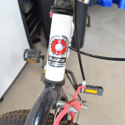 Razor Girls Bike - White Angel - Freestyle - 20" Wheels