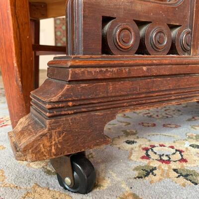 Eastlake Dining Table with chairs