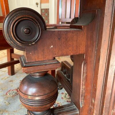 Eastlake Dining Table with chairs