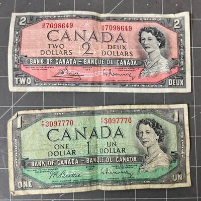 Canadian Bills 1 & 2 Dollar Bills