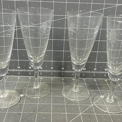 4 Etched Glass Flutes 