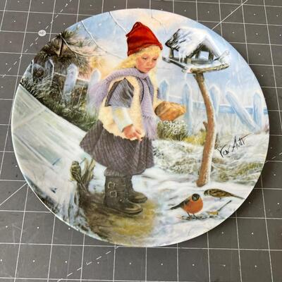 2 Collector Plates Nipper and a little Girl