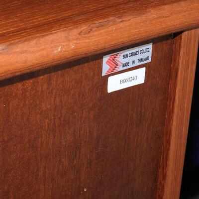 Storage cabinet
