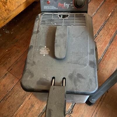 Chantal Roaster, Baking Dish, Mandoline and Deep Fryer