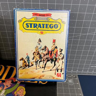 Game Lot - Stratego, Oddles, Dominoes (4)