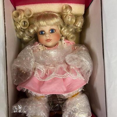 Marie Osmond Doll With COA Titled Peek A Boo 