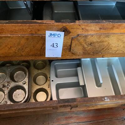 Assortment of Bakeware