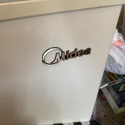 Midea Free Standing Chest Freezer