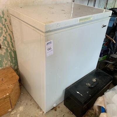 Midea Free Standing Chest Freezer